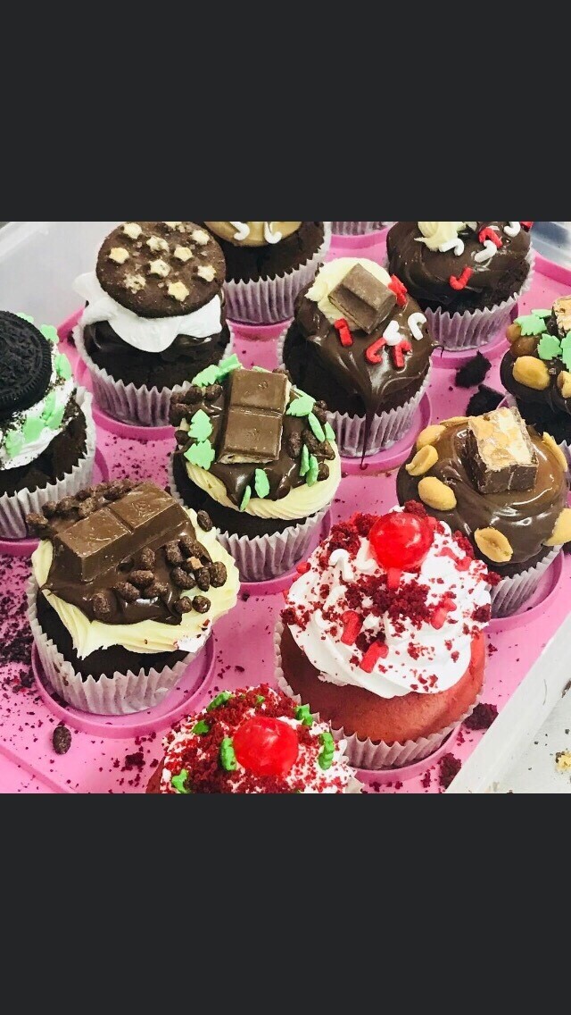 Cup cake V. Gusti(nutella, Kinder,galak,Kinder cards,bueno,cereali,pan di stelle,oreo,red Velvet.