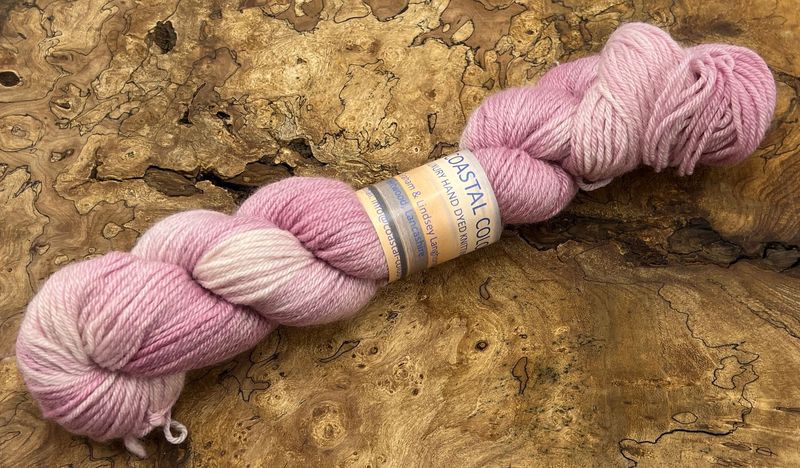 60% Merino 20% Cashmere 20% Rose