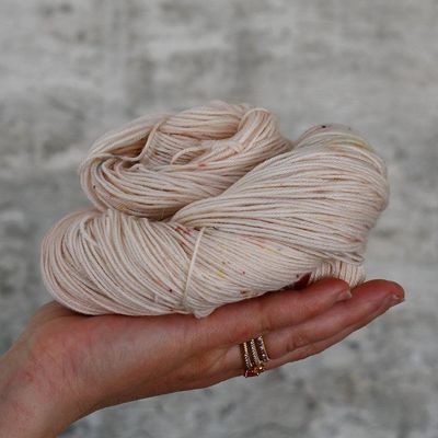 70% Superwash Merino Wool  20% Baby Alpaca  10% Silk 4ply