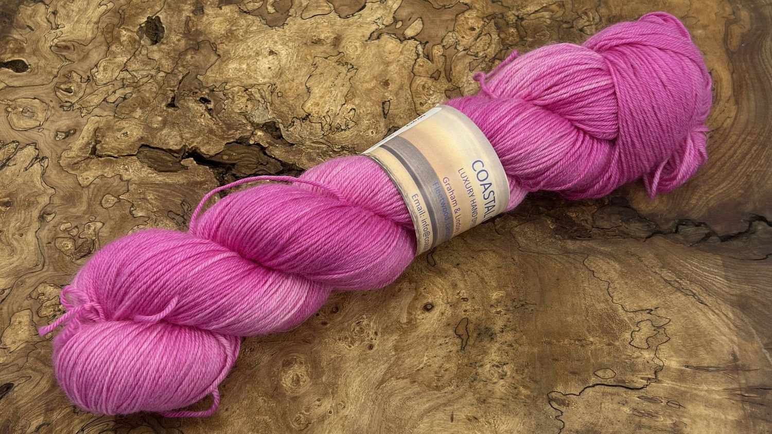 ​70% Superwash Merino Wool 20% Baby Alpaca 10% Silk 4ply