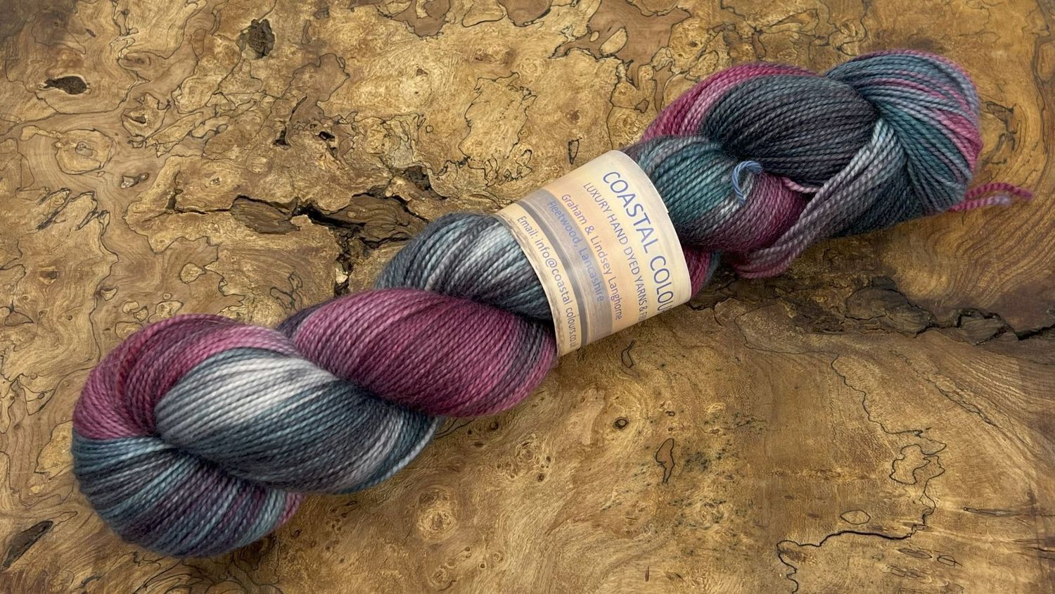 ​80% Superwash Merino Wool 10% Cashmere 10% Nylon HT 4ply