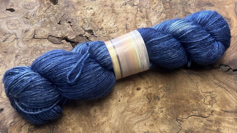 ​50% Superwash Merino Wool 50% Silk 4ply