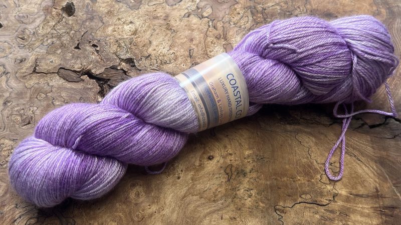 ​50% Superwash Merino Wool 50% Silk 4ply