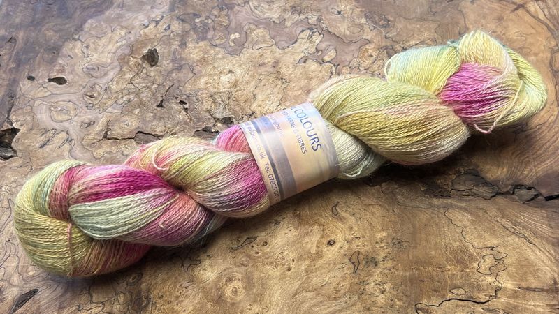800m lace ​50% Baby Alpaca 25% Silk 25% Linen