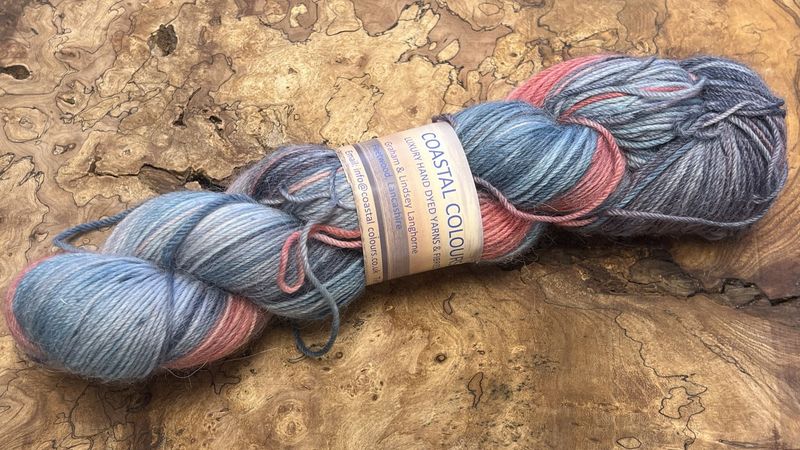 60% Superwash Merino Wool 20% Superfine Alpaca 20% Nylon 4ply 60% Superwash Merino Wool 20% Superfine Alpaca 20% Nylon 4ply