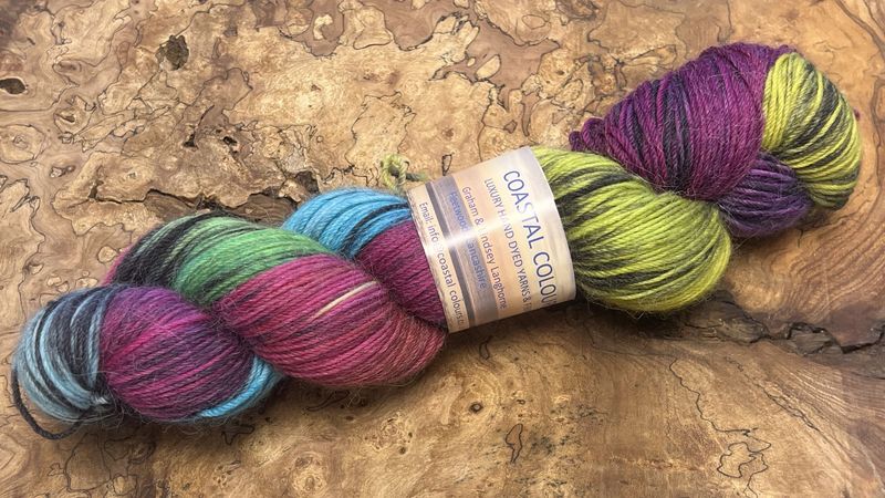 60% Superwash Merino Wool 20% Superfine Alpaca 20% Nylon 4ply 60% Superwash Merino Wool 20% Superfine Alpaca 20% Nylon 4ply