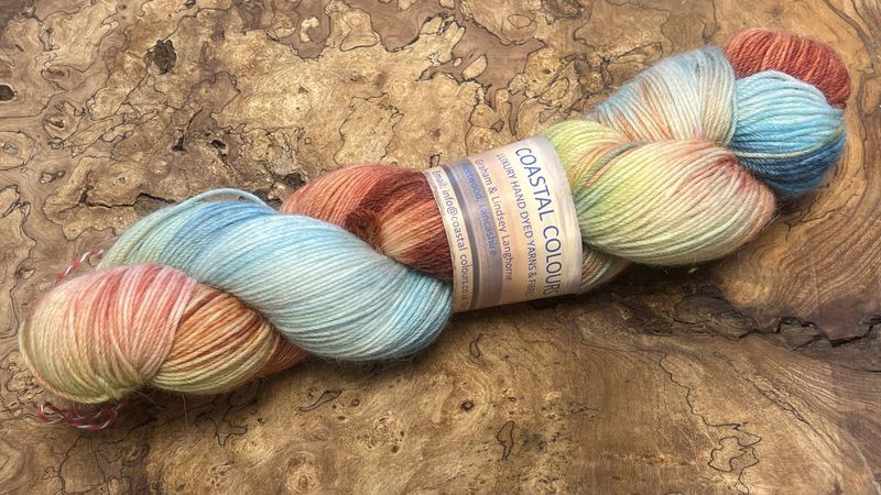 60% Superwash Merino Wool 20% Superfine Alpaca 20% Nylon 4ply 60% Superwash Merino Wool 20% Superfine Alpaca 20% Nylon 4ply