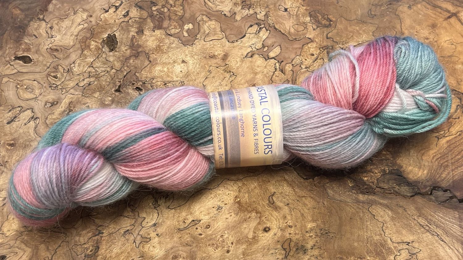 60% Superwash Merino Wool 20% Superfine Alpaca 20% Nylon 4ply 60% Superwash Merino Wool 20% Superfine Alpaca 20% Nylon 4ply