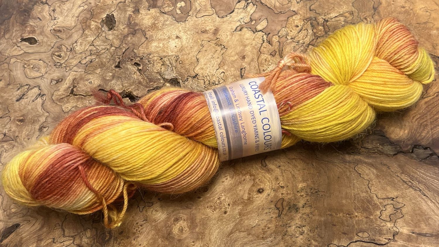 60% Superwash Merino Wool 20% Superfine Alpaca 20% Nylon 4ply 60% Superwash Merino Wool 20% Superfine Alpaca 20% Nylon 4ply