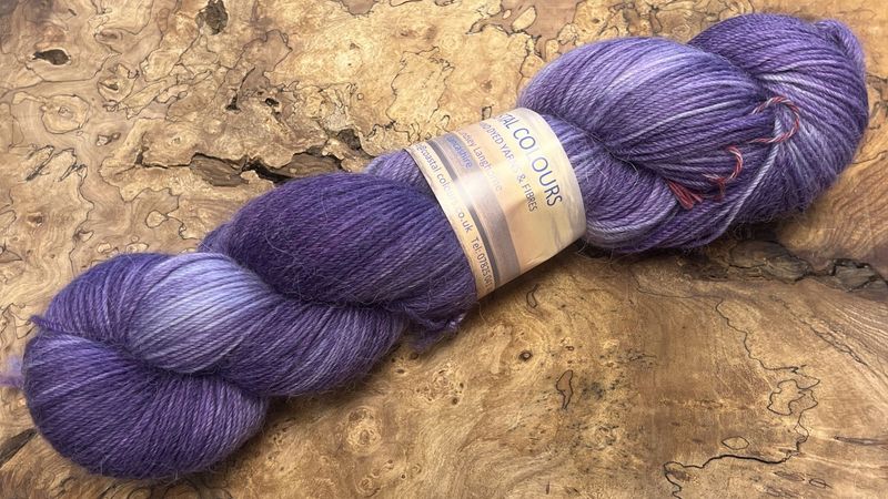 60% Superwash Merino Wool 20% Superfine Alpaca 20% Nylon 4ply 60% Superwash Merino Wool 20% Superfine Alpaca 20% Nylon 4ply