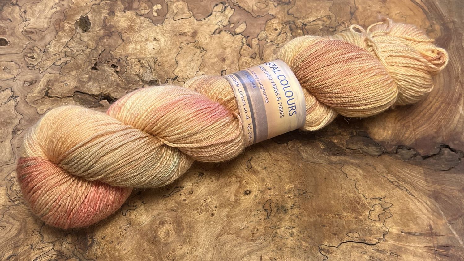 60% Merino 22.5% Royale Alpaca 17.5% Mulberry Silk 4ply 60% Merino 22.5% Royale Alpaca 17.5% Mulberry Silk 4ply