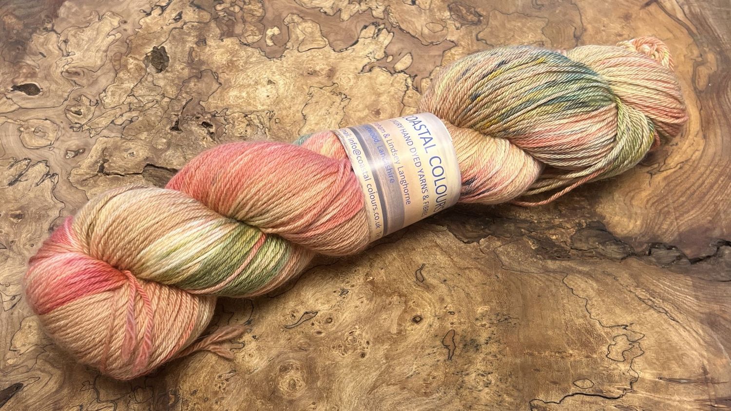 60% Merino 22.5% Royale Alpaca 17.5% Mulberry Silk 4ply 60% Merino 22.5% Royale Alpaca 17.5% Mulberry Silk 4ply