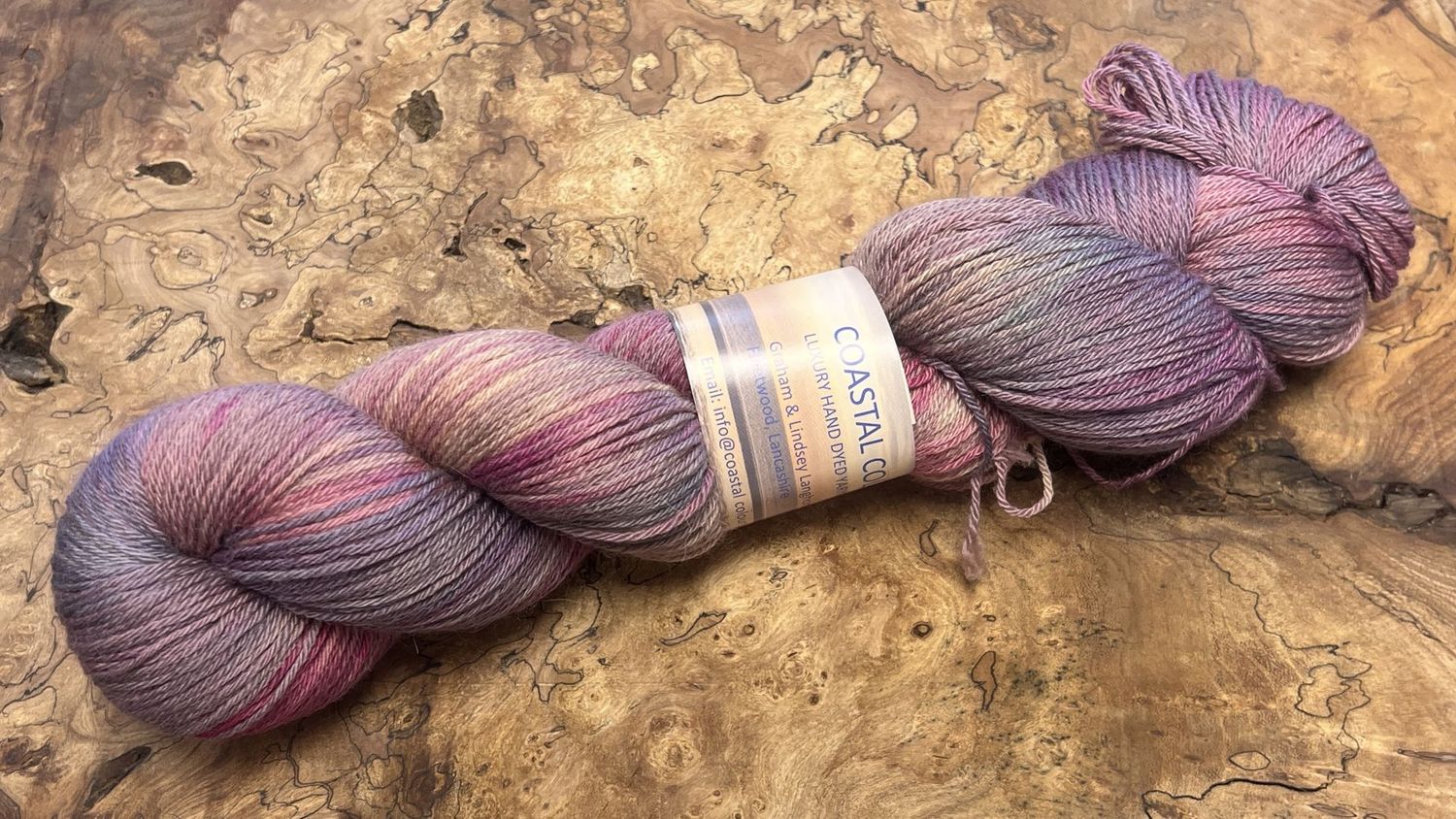 60% Merino 22.5% Royale Alpaca 17.5% Mulberry Silk 4ply 60% Merino 22.5% Royale Alpaca 17.5% Mulberry Silk 4ply