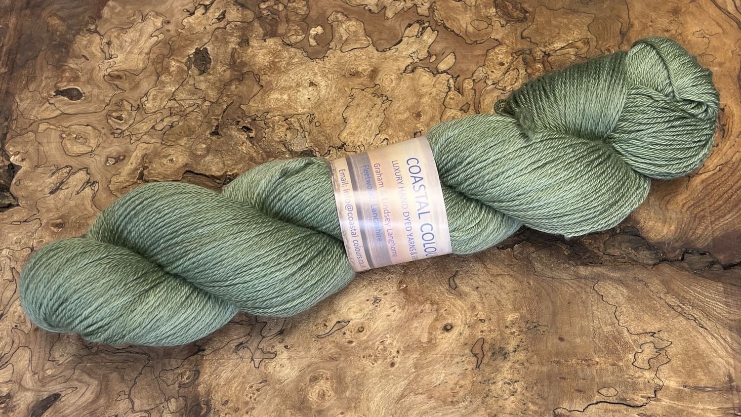 60% Superwash Merino Wool 20% Superfine Alpaca 20% Nylon 4ply 60% Superwash Merino Wool 20% Superfine Alpaca 20% Nylon 4ply