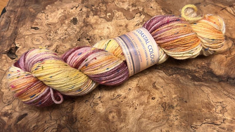 85% Superwash Merino Wool 15% Donegal Nep DK 85% Superwash Merino Wool 15% Donegal Nep DK