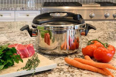 6LT, pressure cooker, stainless-steel, Royalty Line RL24PS6LM