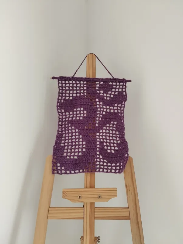 OM – Purple Filet Crochet Wall Hanging 18x29cm