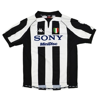 Juventus Home Retro Jersey
1997-98 (Replica)
