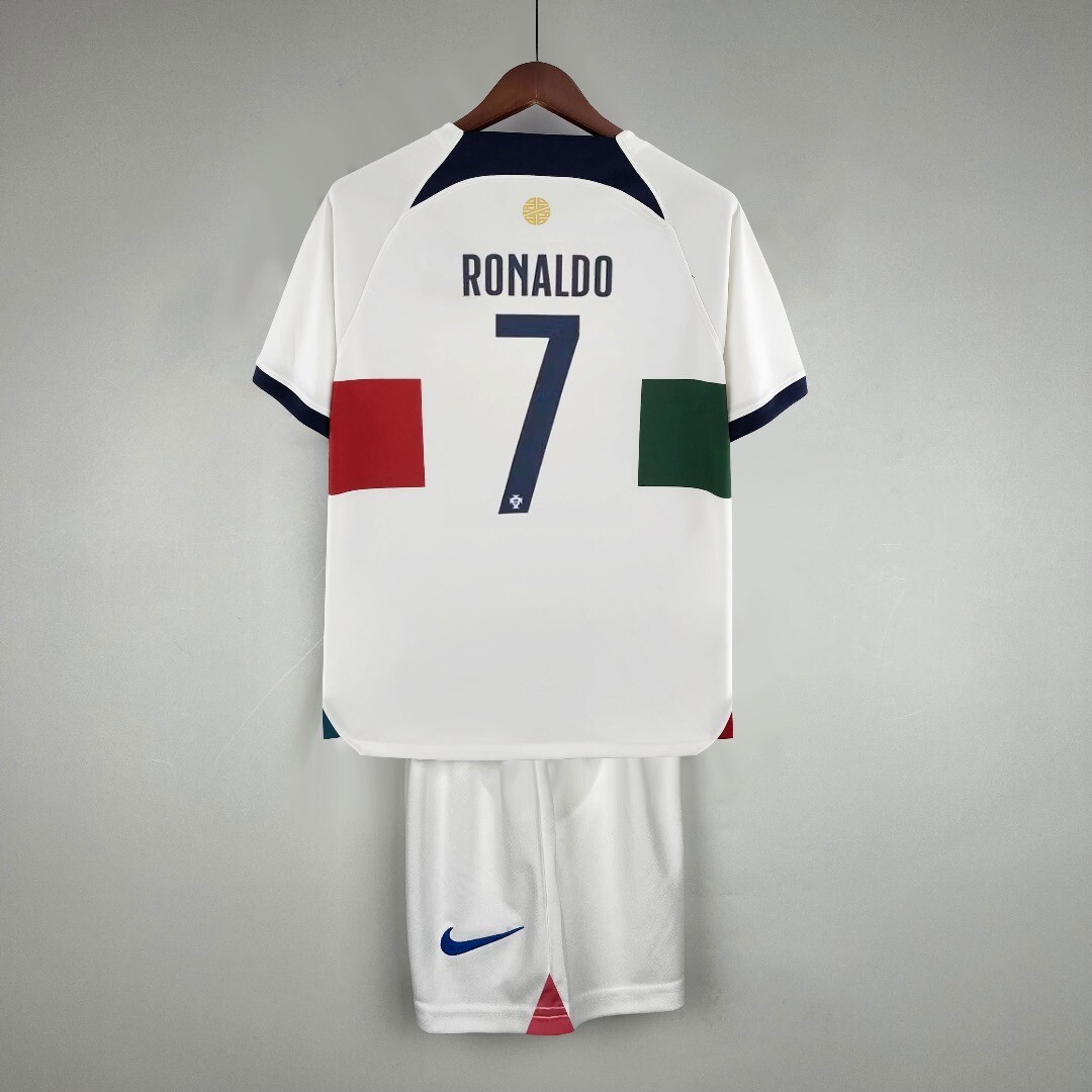 RONALDO Portugal Away Kids kit
22-23