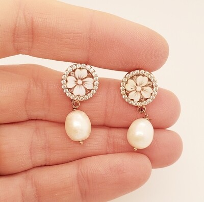 orecchini con cammei, perle naturali, argento rosato e zirconi