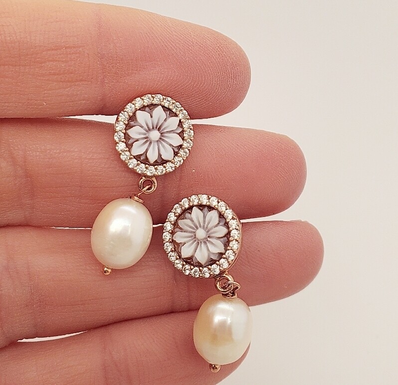 orecchini con cammei, argento rosato, zirconi e perle naturali