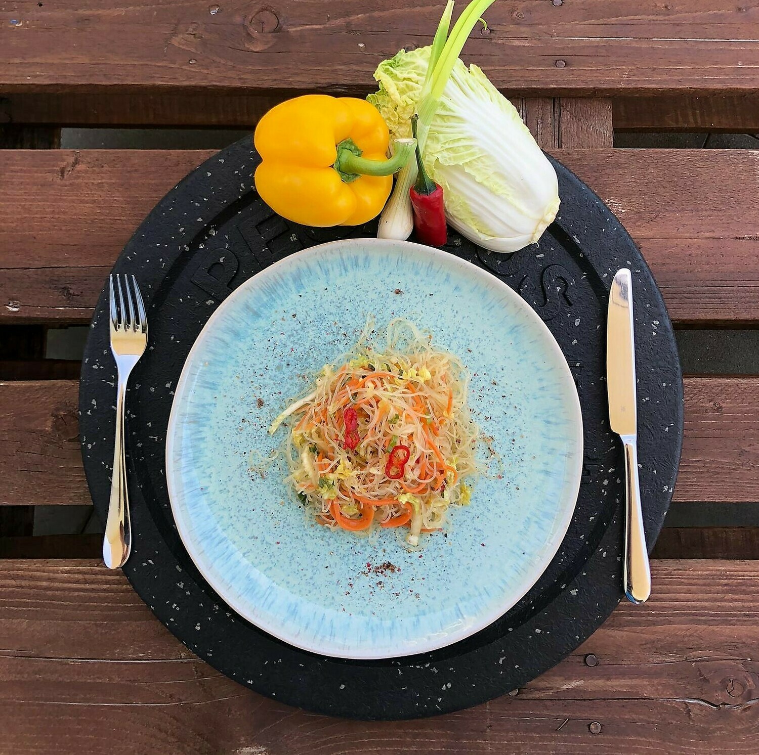 Marinierter Glasnudelsalat mit Gemüse (Vegan) Marinierter Glasnudelsalat mit Gemüse (Vegan)