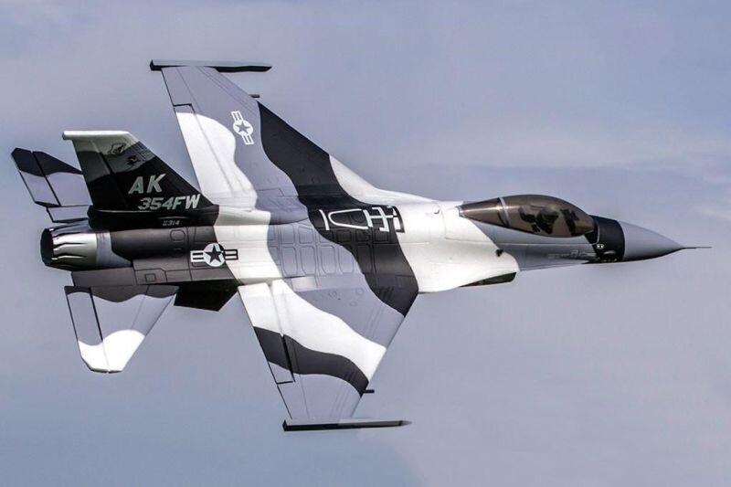Freewing Falcon F-16 - V3 Deluxe, Spw 878mm, PNP-6S-Set