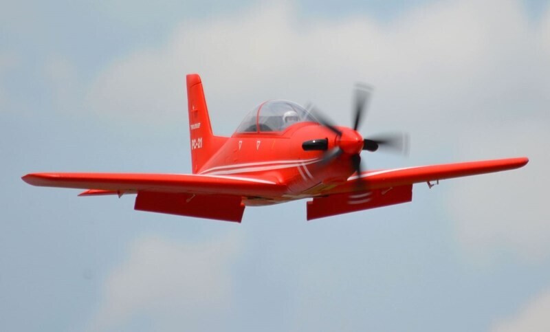 FMS Pilatus PC-21, Spw 1100mm, PNP mit Reflex Gyro FMS Pilatus PC-21