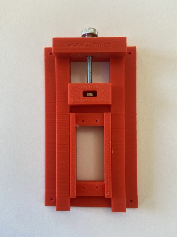 Adjustable servo slide