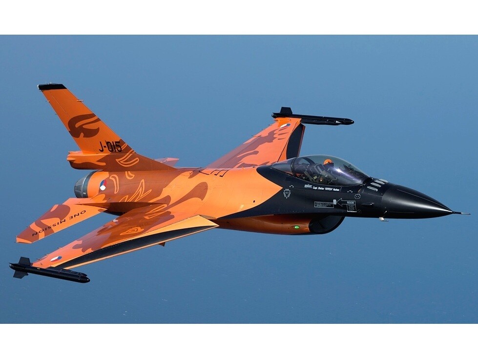 Pilot-RC F-16 Fighting Falcon Turbinen-Jet, Spw 1344mm, ARF-Set mit EZFW