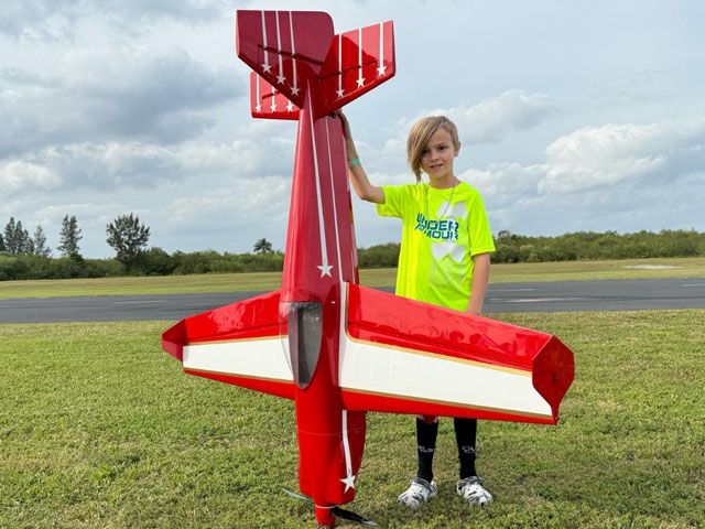 Extremeflight-Rc Laser 67&amp;quot; Rot/Weiss/Gold RXR (receiver Ready)