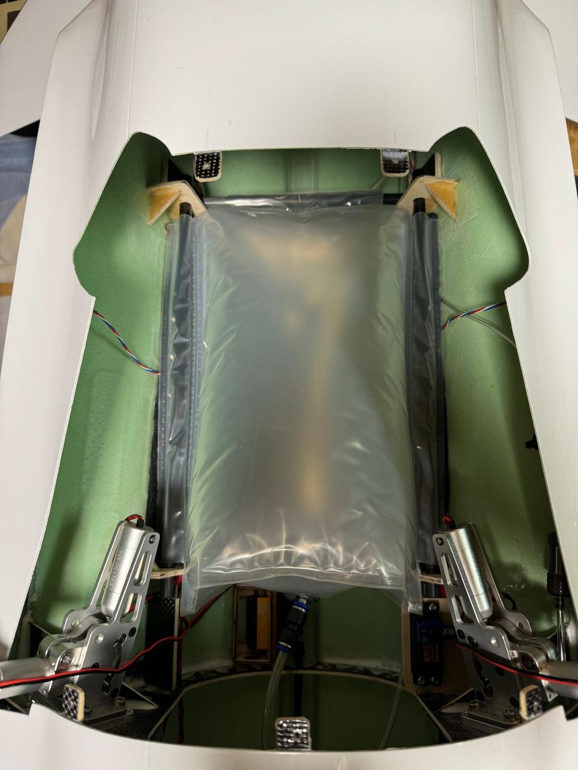 Beuteltank für PilotRc Chengdu J-10-B