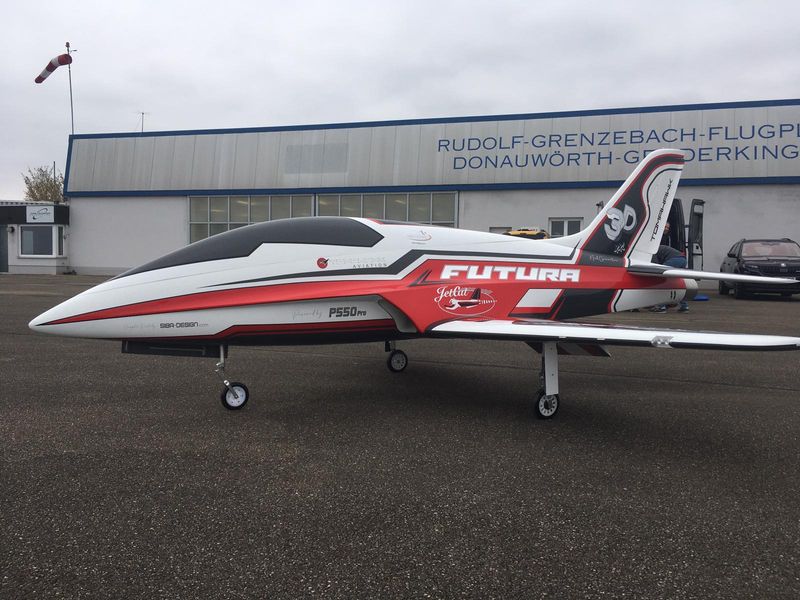 Futura XXL 3.7 m, including electric retractable landing gear
