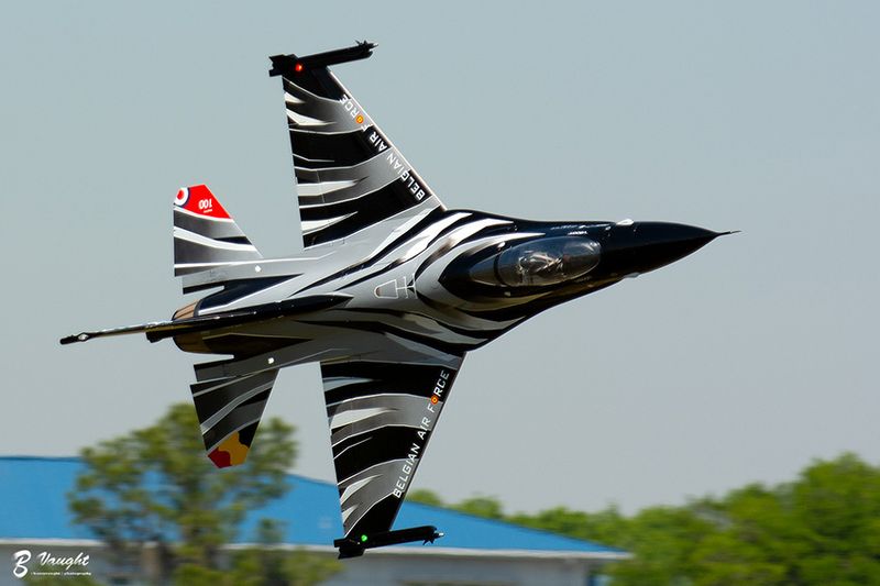 Tomahawk/BVM F-16 1:4 scale PNP (painted in the desired scheme)