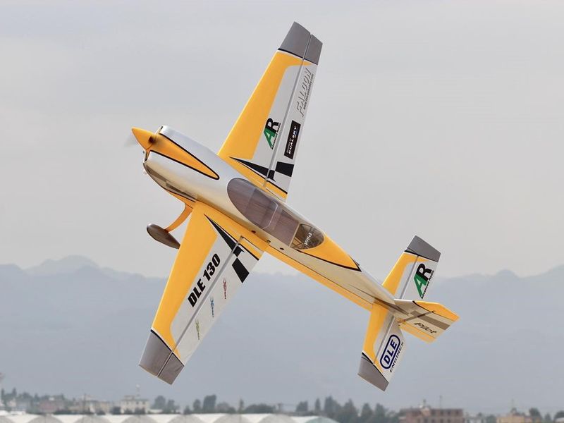 PILOT-RC EXTRA NG-103 V2 - CFK / Carbon Competition - Spw 2600mm - ARF-Set