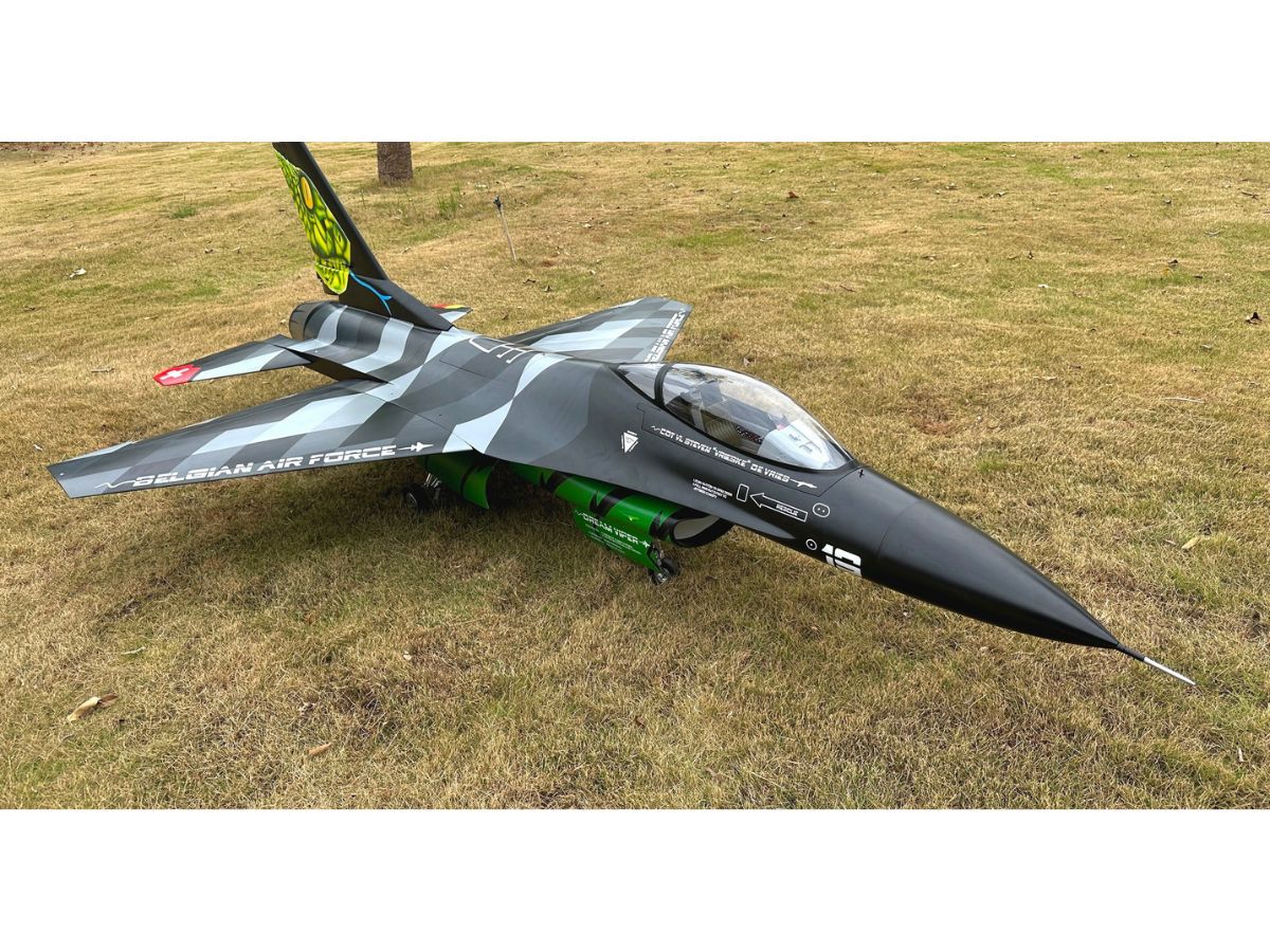 Pilot-RC 3.06m F-16 Dream Viper - Turbinen Jet 1/5, ARF-Set mit EZFW und Vektor Schubrohr