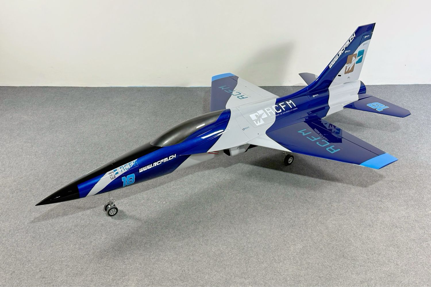 Rapture 3D Vector-Jet RC Jetmodell mit Vektorsteuerung in hochwertiger Ausführung