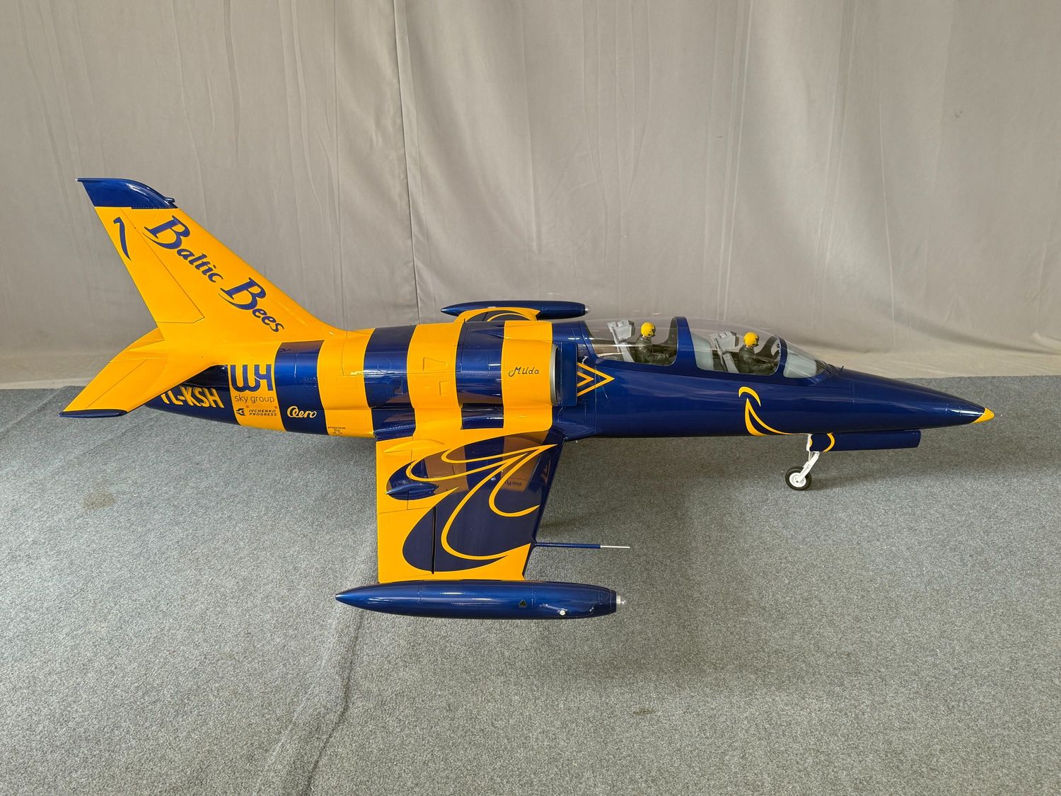 JET RULER 2.2M L39 ARF+ Version, Baltic Bees