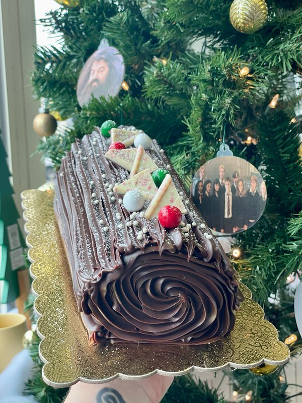8” Buche de Noel, Chocolate Peppermint