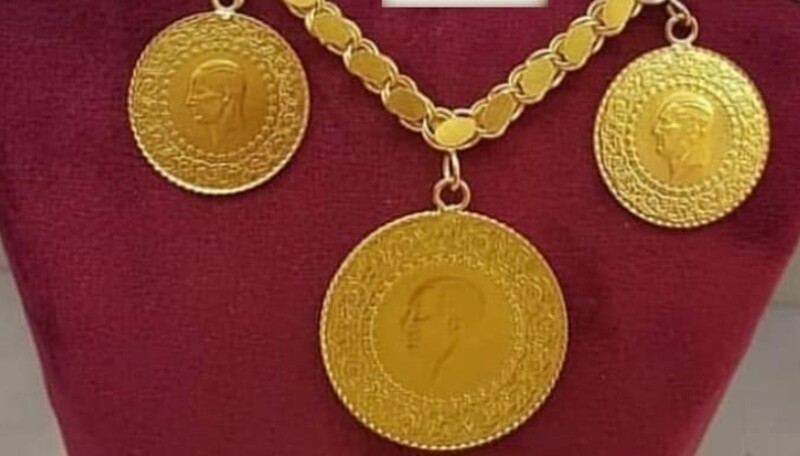Eine edle Geschenkide Damen hals Ketter mit münzen