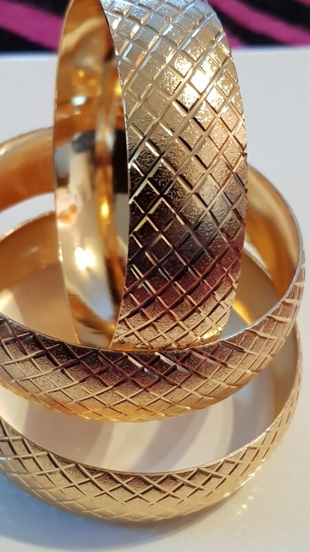 Damen Armreif 18K Vergoldet
3cm B
