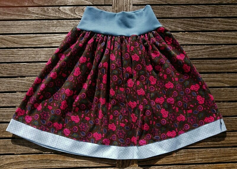 Trachtenrock aus Cord mit Jerseybund Gr. 122/128 Trachtenrock aus Cord mit Jerseybund Gr. 122/128