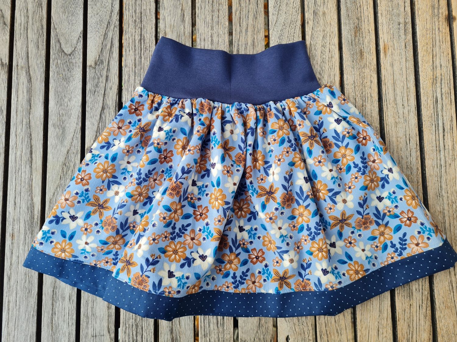 Trachtenrock aus Cord Gr. 86/92  -  134/140