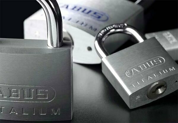 Candado ABUS TITALIUM 25 mm. Arco Largo