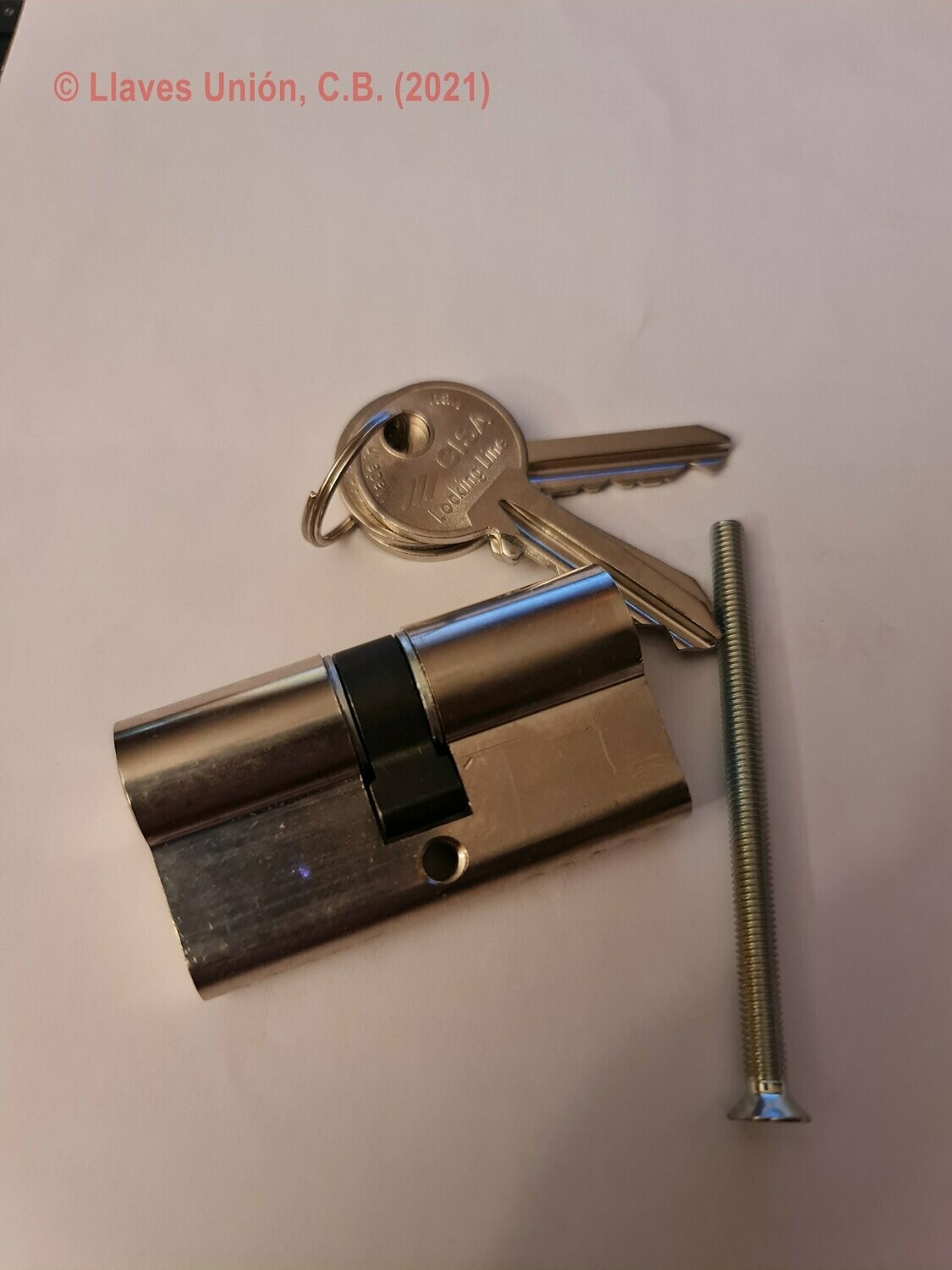 Cilindro CISA LOGO 30x30 mm. Niquelado. Llave Serreta. Leva Larga