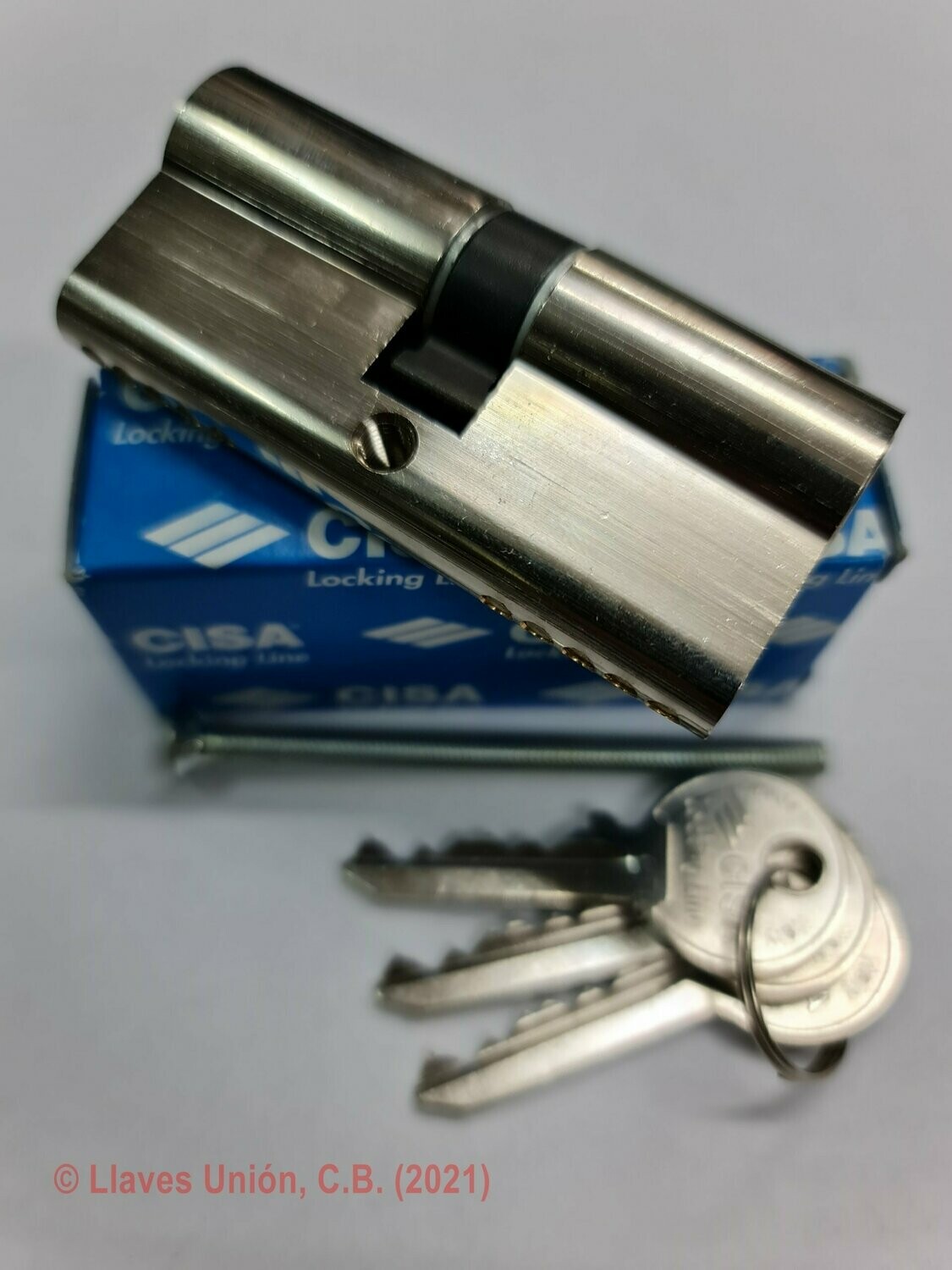 Cilindro CISA LOGO 35x35 mm. Niquelado. Llaves Iguales. Leva Corta