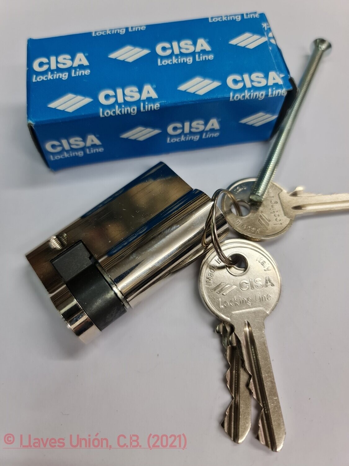 Medio Cilindro CISA LOGO 40x10 mm. Niquelado. Llave Serreta. Leva Larga