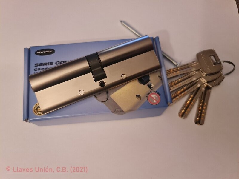 Cilindro Seguridad IXXTRON BS970 50X50 mm. Niquelado