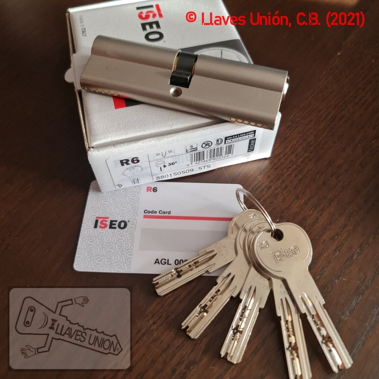 Cilindro ISEO R6 50x50 mm. Niquelado. Llave Seguridad. Leva Corta