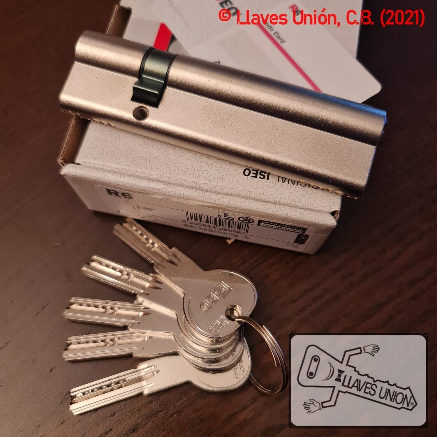 Cilindro ISEO R6 30x80 mm. Niquelado. Llave Seguridad. Leva Larga
